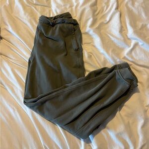 Lululemon relax high rise jogger in carob brown